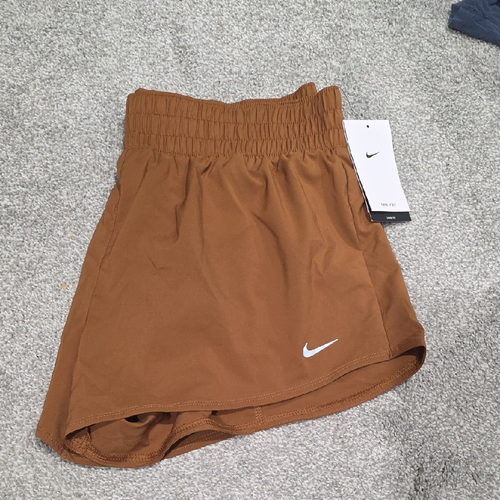 NWT Nike Tan/brown Training Shorts